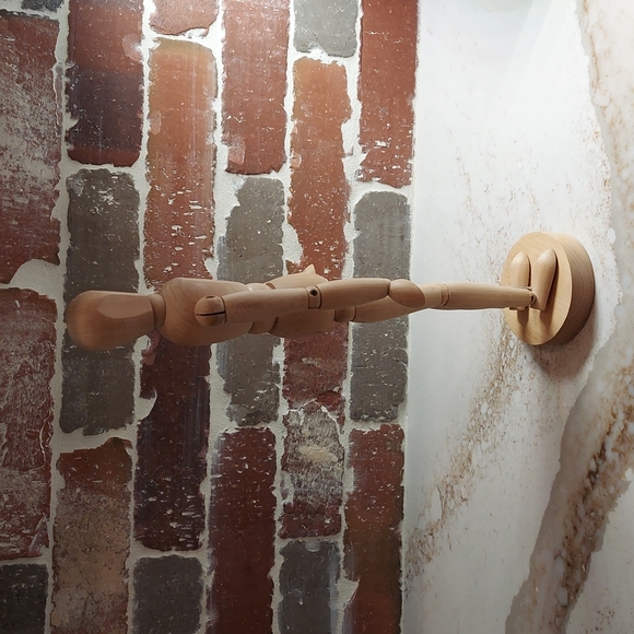 Simple wood manikin - Picture 4 of 4